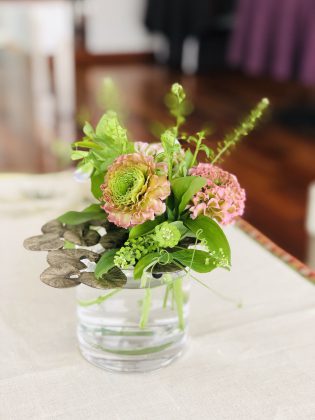 銀座ジュエリーサロンの花です。