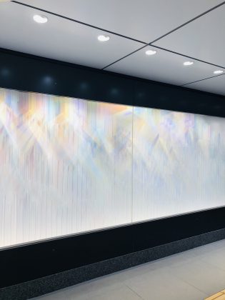 銀座線京橋駅のパブリックアート。