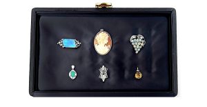 宝石の整理整頓